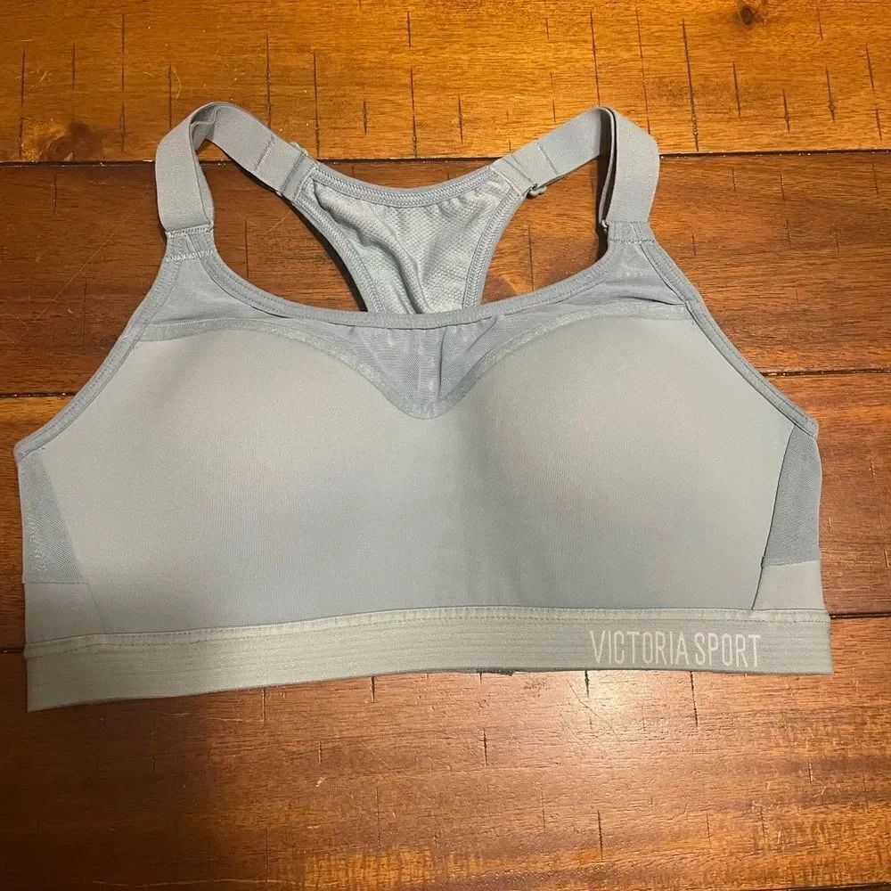 Victoria’s Secret Sport Racerback Sports Bra Size 32C